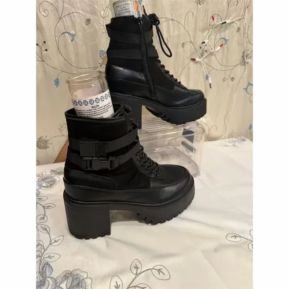 French connection  Women's Black Chunky Platform Boots Size 9 Lace & Buckle - Picture 2 of 12